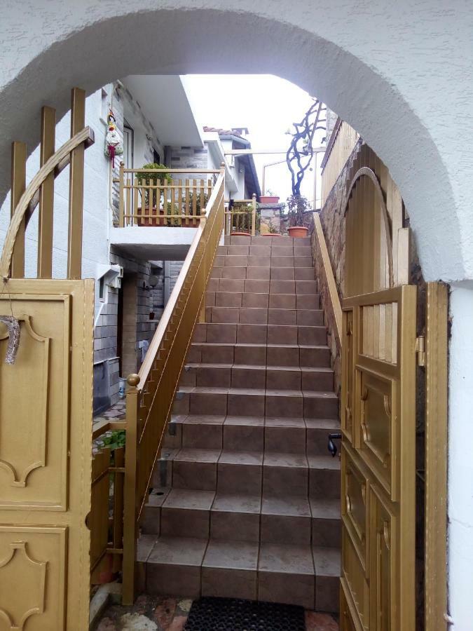 Vila Ss Kekezi Villa Gjirokaster Luaran gambar